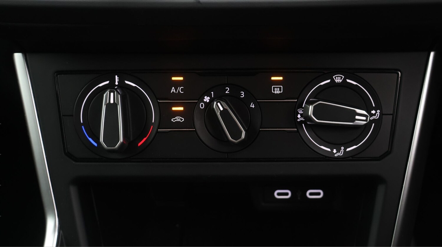 Used Volkswagen Taigo for sale - 77216402: Photo 12