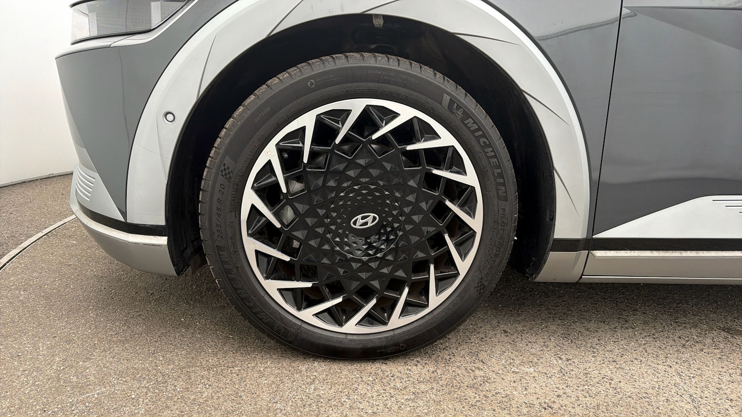 Used Hyundai IONIQ 5 for sale - 78112320: Photo 17