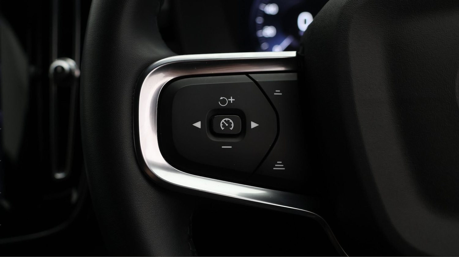 Used Volvo XC40 2022 for sale - 77915527: Photo 21