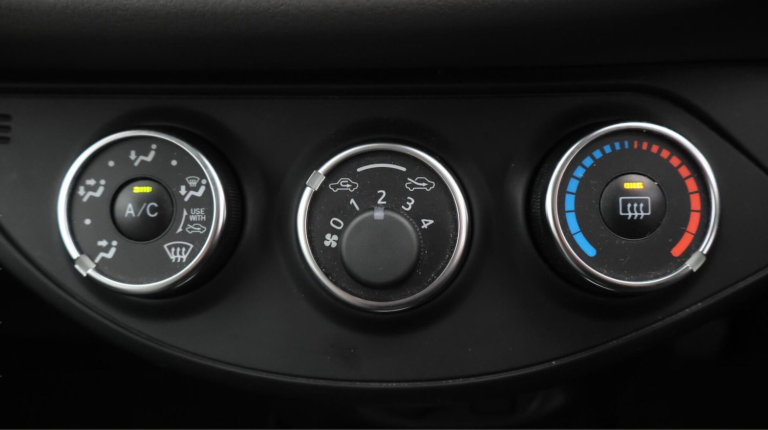 Used Toyota Yaris 2019 for sale - 76700983: Photo 13