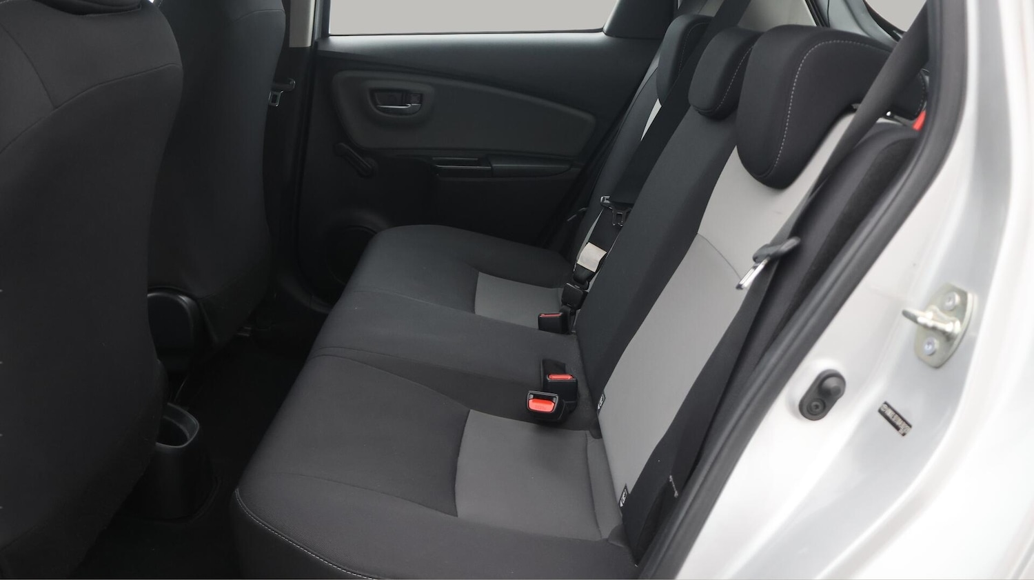 Used Toyota Yaris 2019 for sale - 76700983: Photo 17