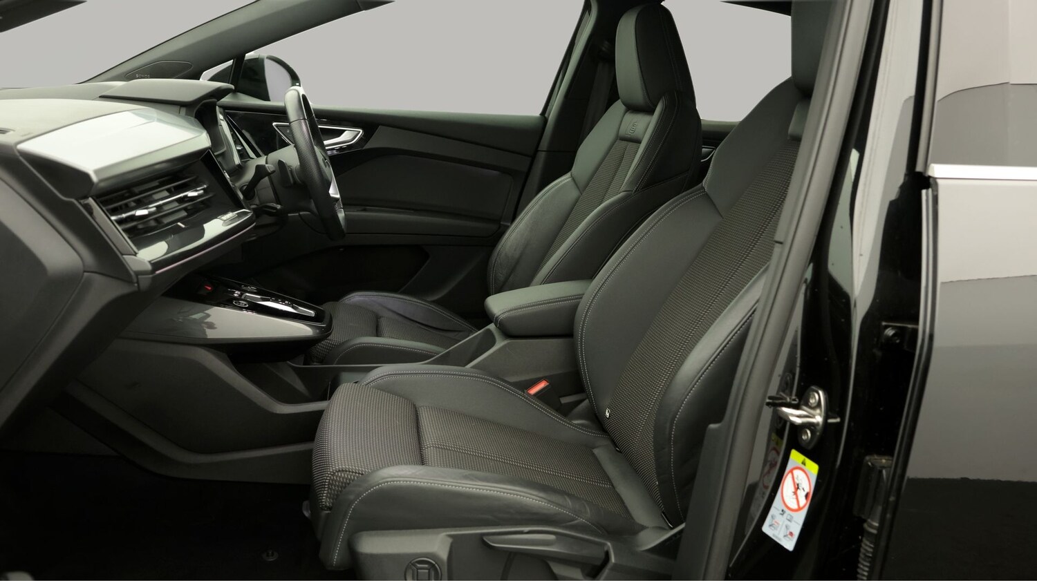 Used Audi Q4 e-tron 2023 for sale - 77877237: Photo 14