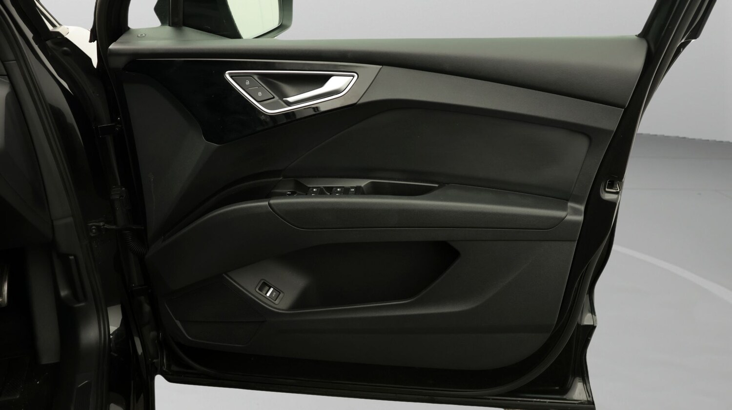 Used Audi Q4 e-tron 2023 for sale - 77877237: Photo 15