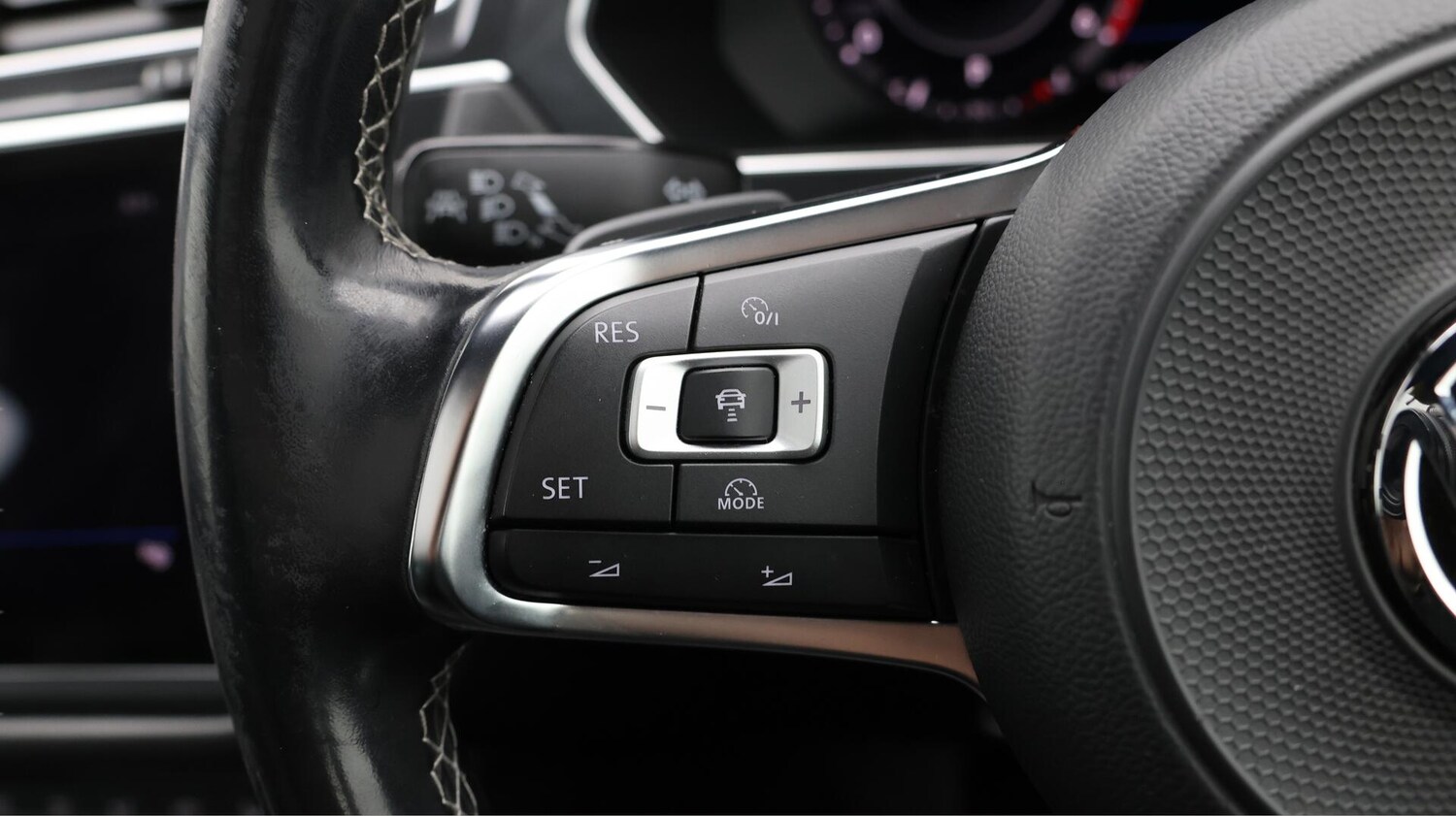 Used Volkswagen Tiguan for sale - 76727465: Photo 27