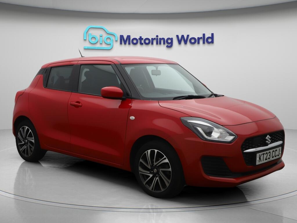 Used Suzuki Swift 2023 for sale - 75928502: Photo 1