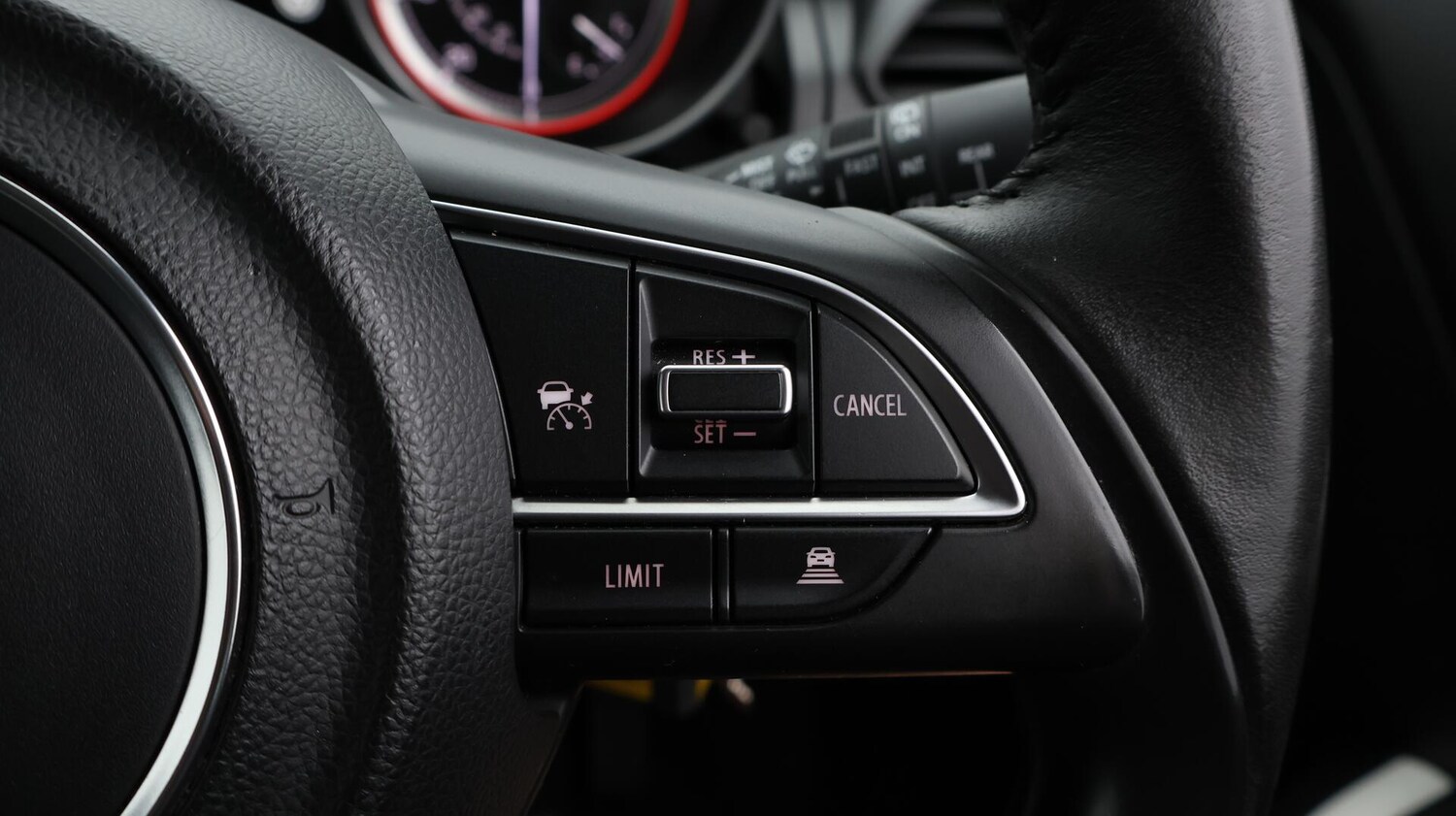 Used Suzuki Swift 2023 for sale - 75928502: Photo 43