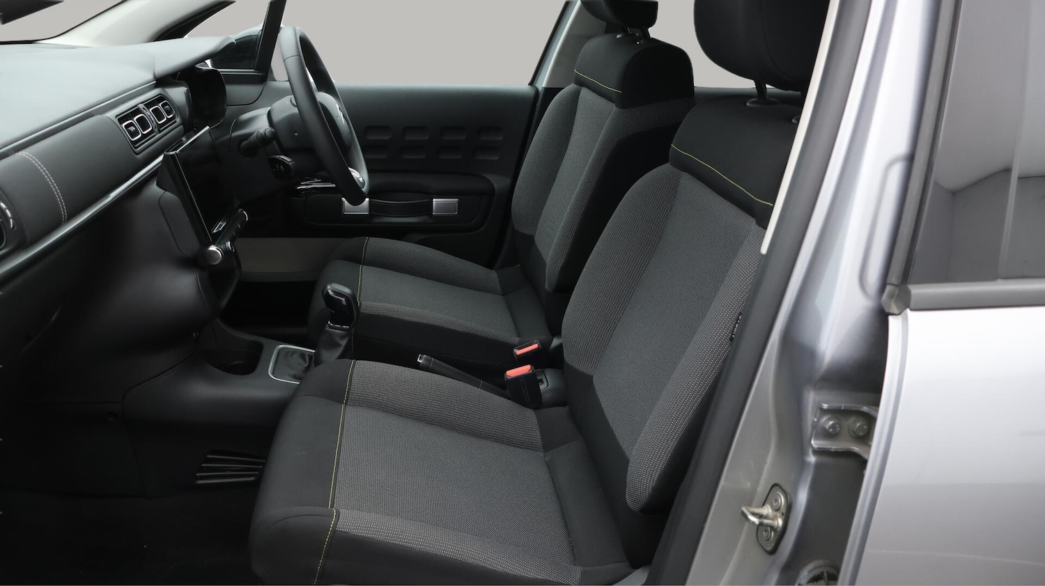 Used Citroen C3 2023 for sale - 76633606: Photo 15