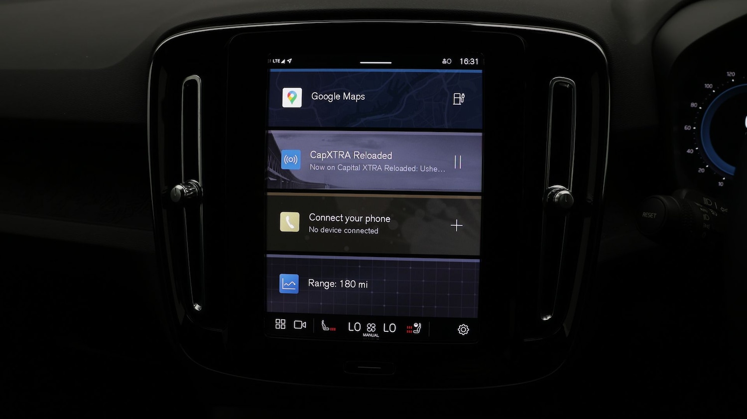 Used Volvo XC40 2023 for sale - 77460158: Photo 11