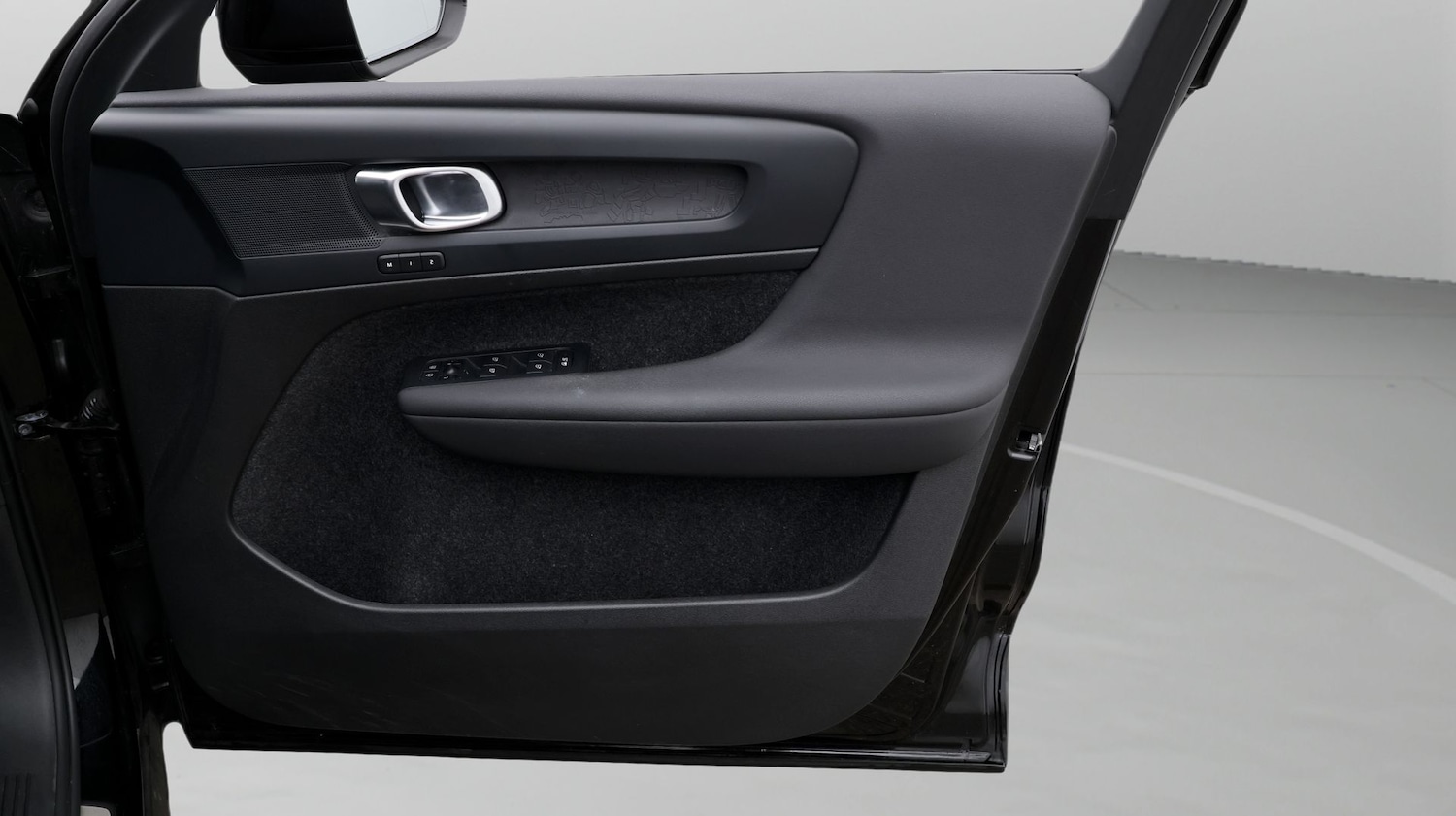 Used Volvo XC40 2023 for sale - 77460158: Photo 15