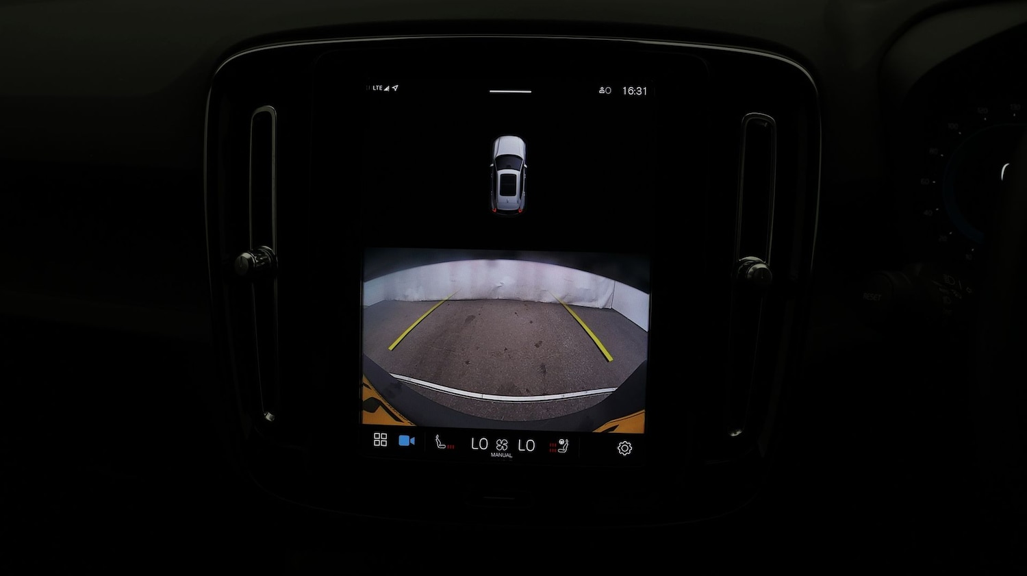 Used Volvo XC40 2023 for sale - 77460158: Photo 22