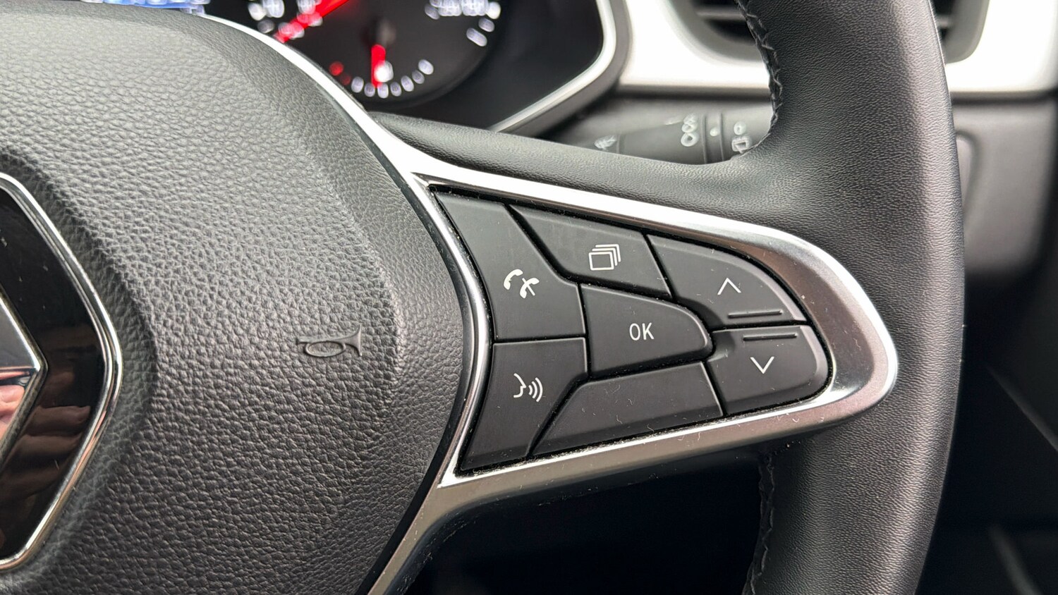 Used Renault Captur 2020 for sale - 78176326: Photo 24