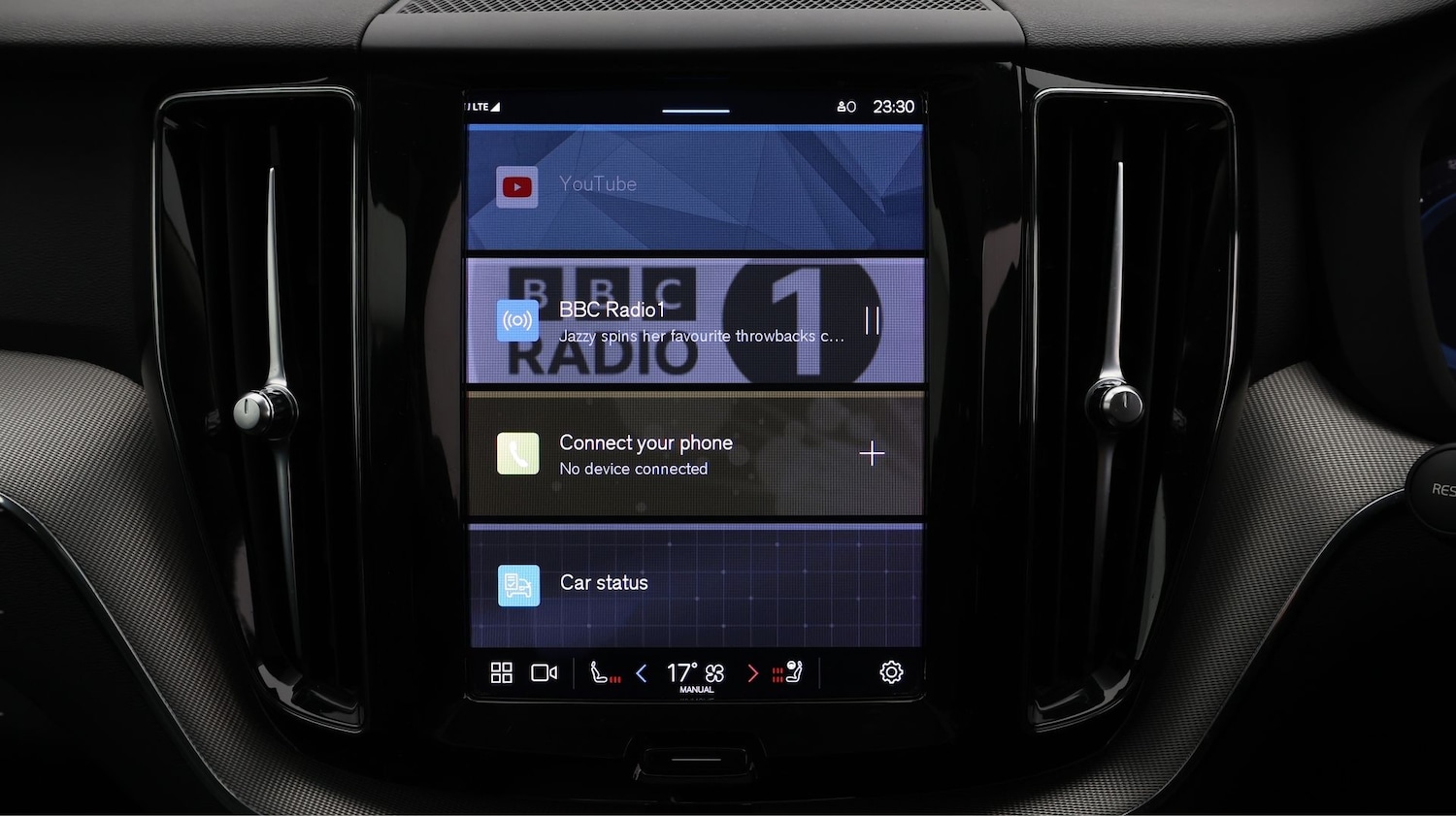 Used Volvo XC60 2023 for sale - 77616075: Photo 11