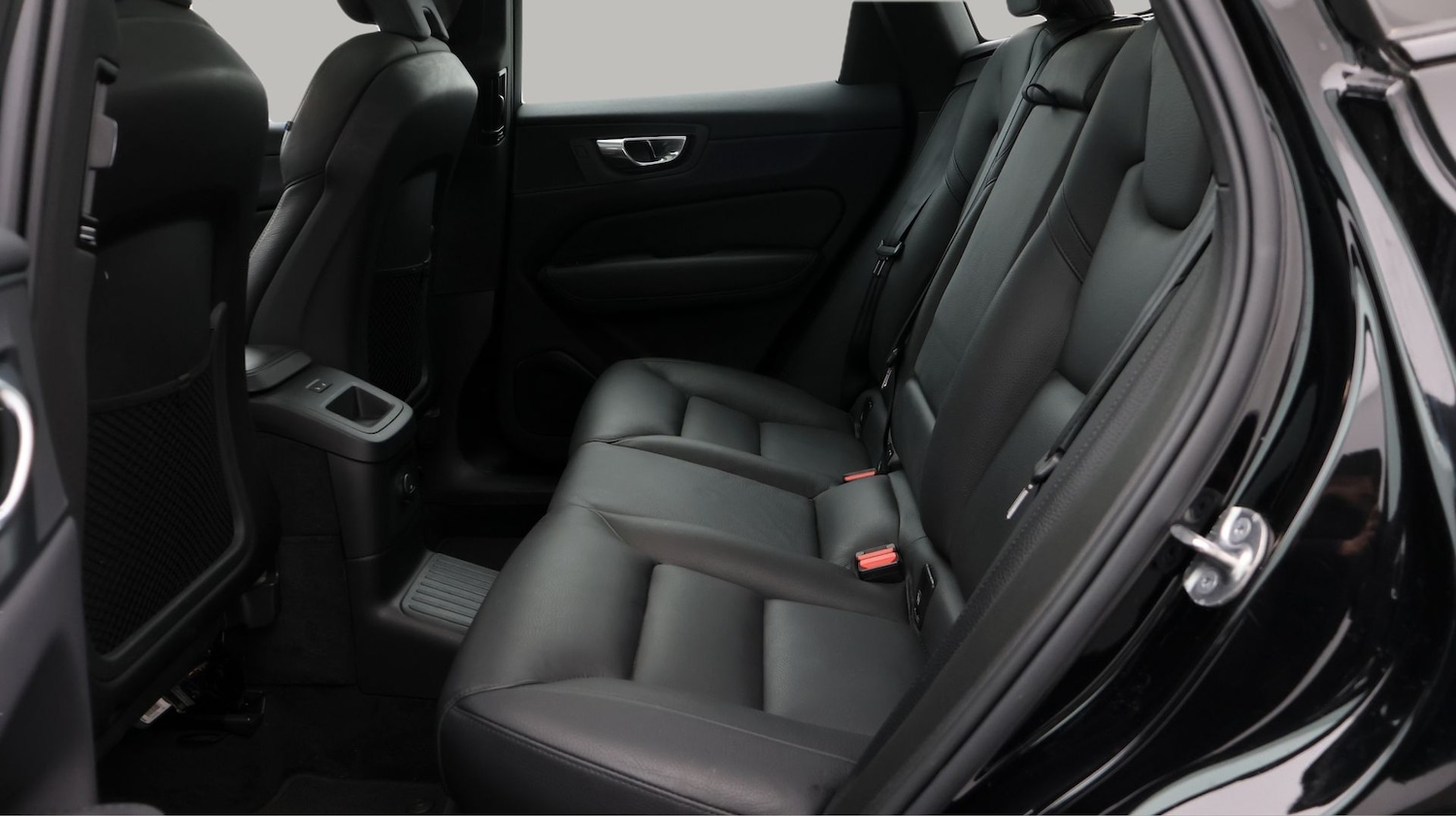 Used Volvo XC60 2023 for sale - 77616075: Photo 16