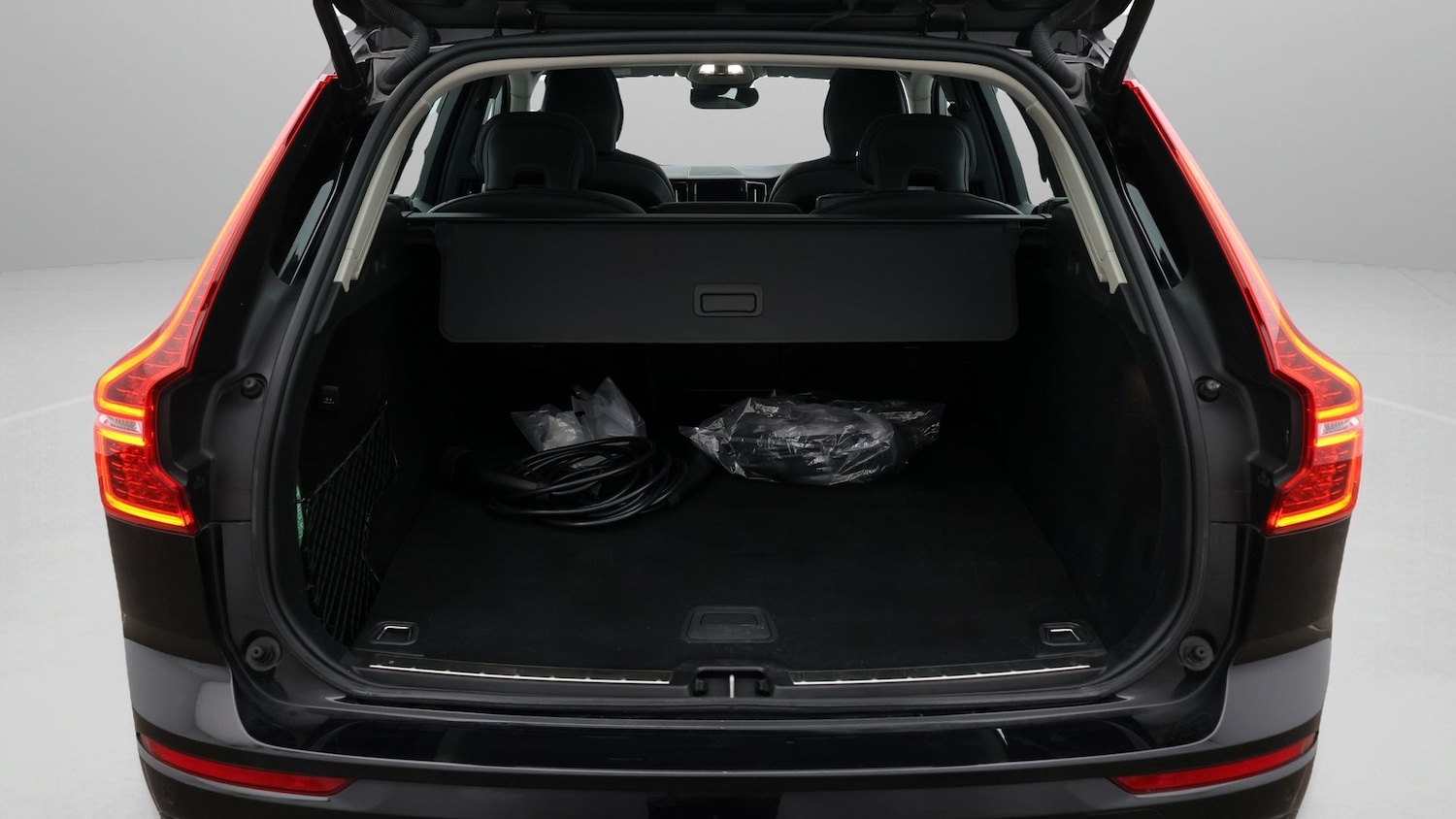 Used Volvo XC60 2023 for sale - 77616075: Photo 17