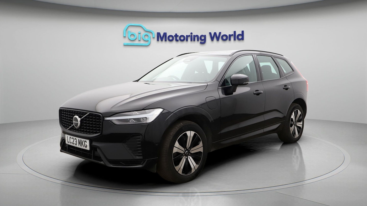 Used Volvo XC60 2023 for sale - 77616075: Photo 3