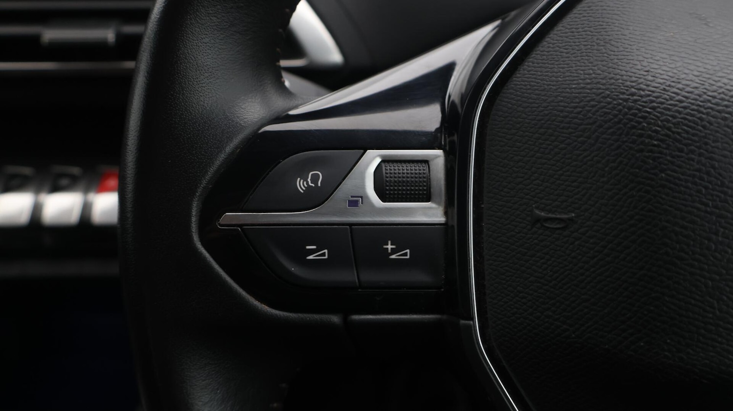 Used Peugeot 5008 2020 for sale - 76620448: Photo 25