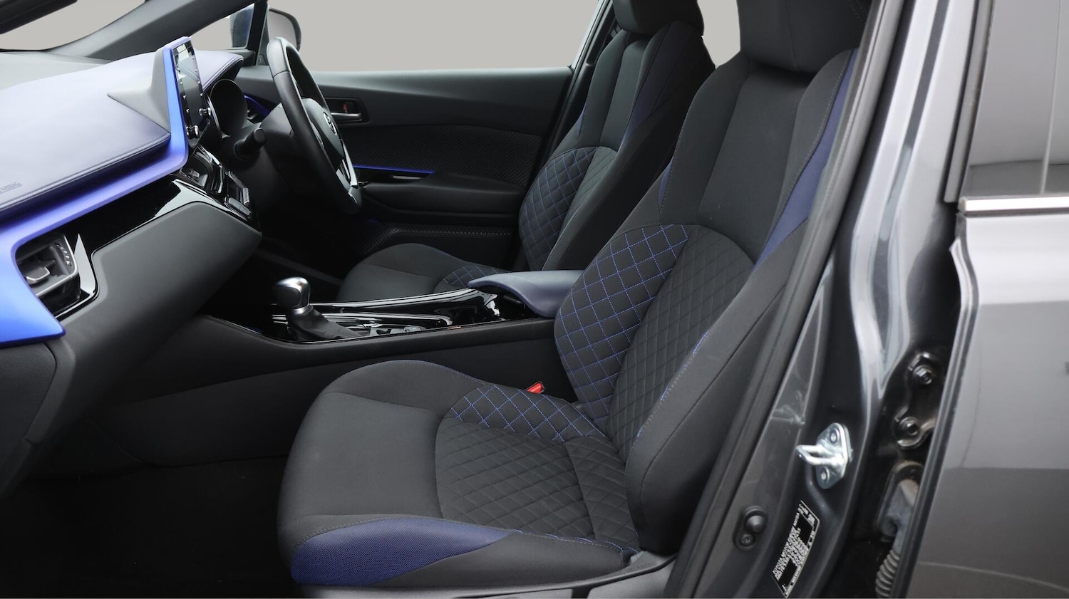 Used Toyota C-HR 2020 for sale - 76657081: Photo 15