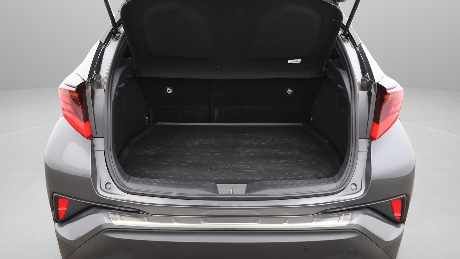 Used Toyota C-HR 2020 for sale - 76657081: Photo 18