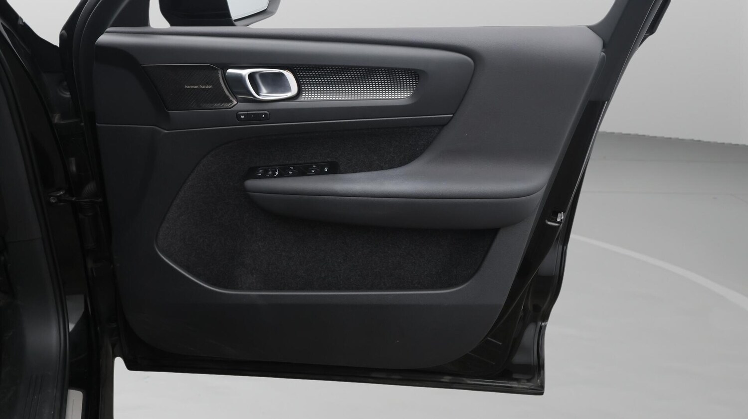 Used Volvo XC40 2021 for sale - 76537765: Photo 16