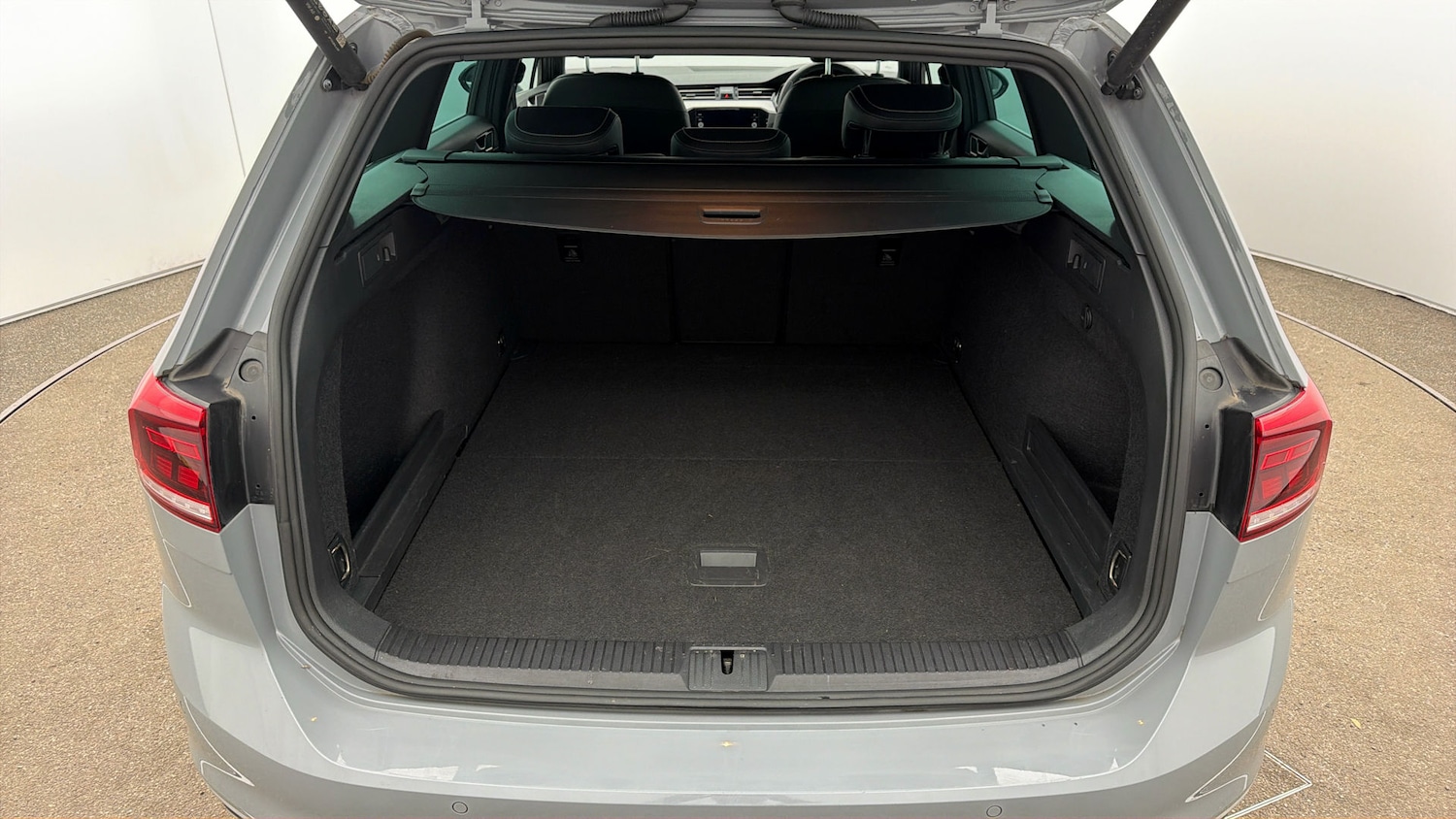 Used Volkswagen Passat 2023 for sale - 78025218: Photo 16