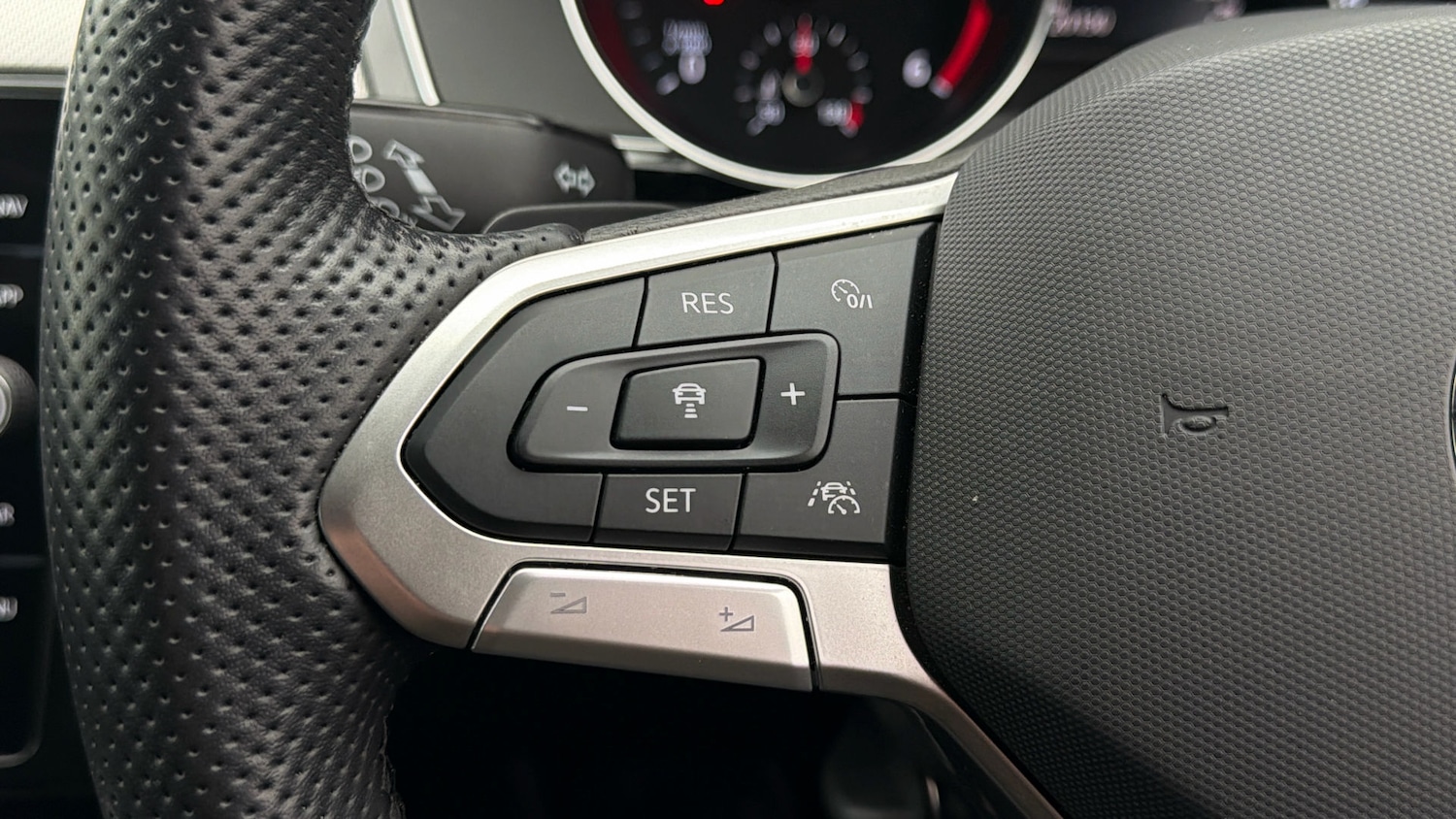 Used Volkswagen Passat 2023 for sale - 78025218: Photo 22