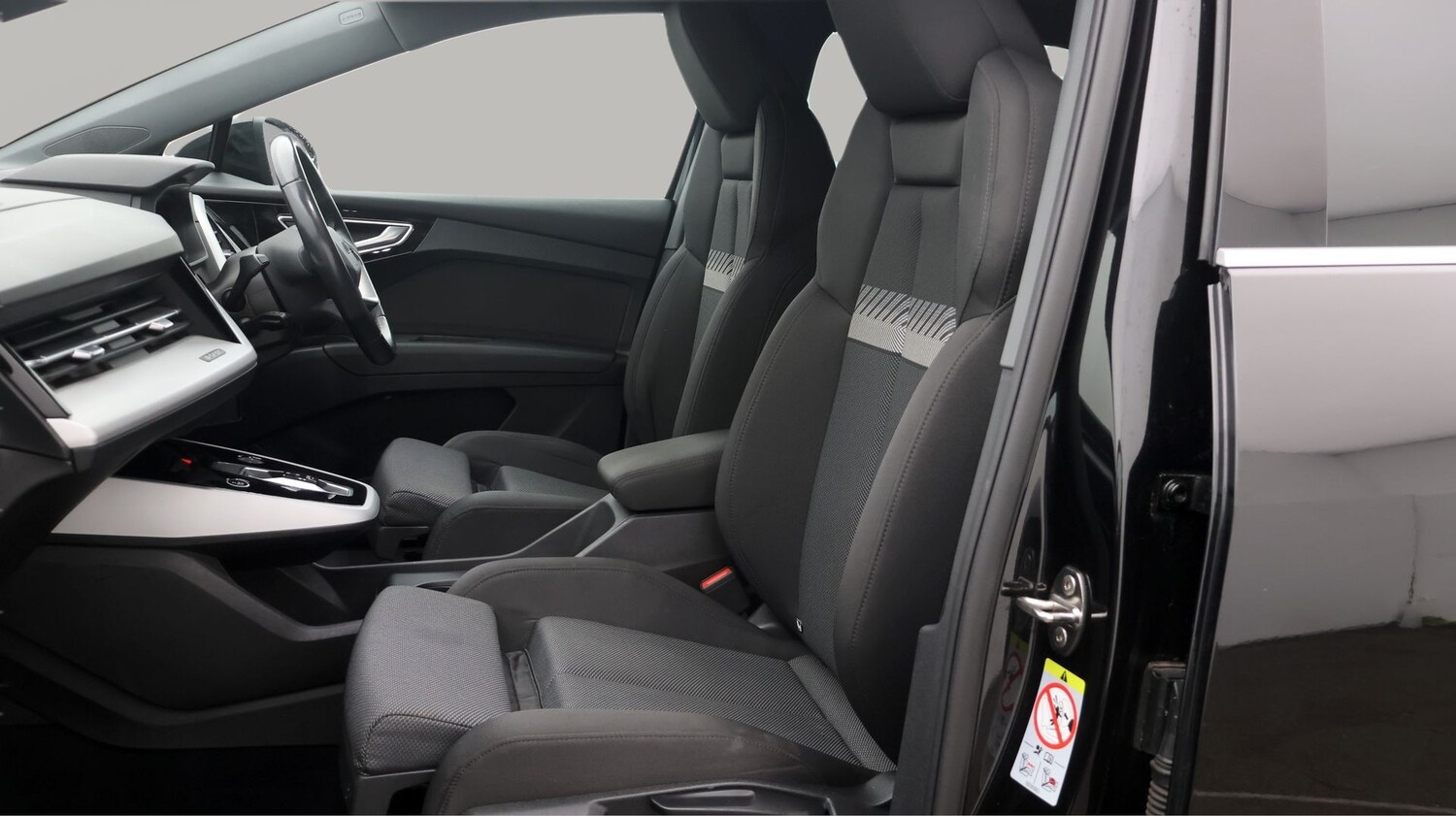 Used Audi Q4 e-tron for sale - 77271118: Photo 14