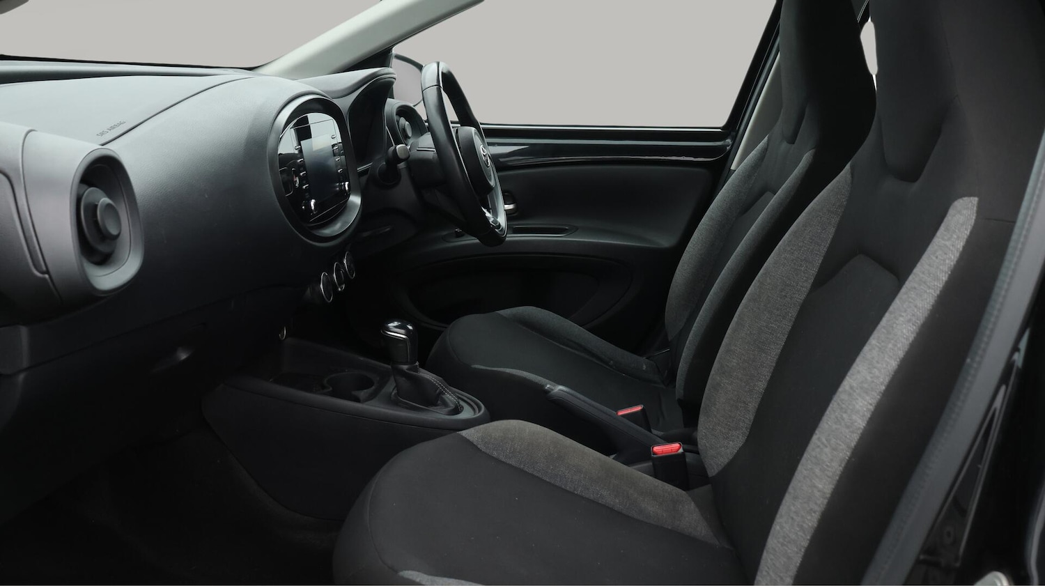 Used Toyota Aygo X 2022 for sale - 76388736: Photo 15