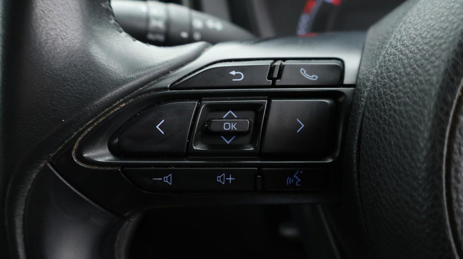 Used Toyota Aygo X 2022 for sale - 76388736: Photo 23