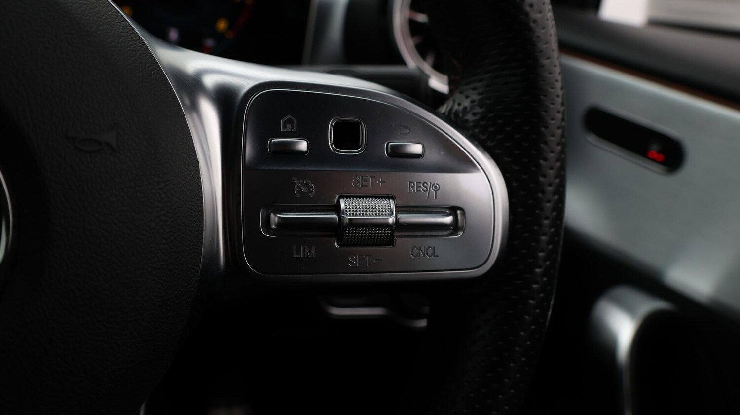 Used Mercedes-Benz A-Class 2018 for sale - 76658230: Photo 25