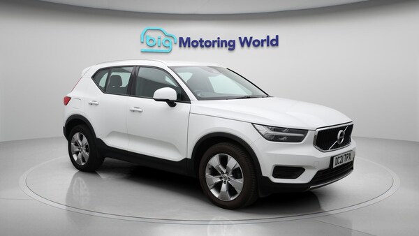 Used Volvo XC40 2021 for sale - 75696988: Photo 2