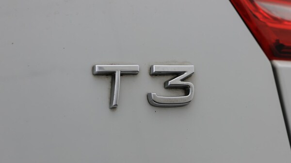 Used Volvo XC40 2021 for sale - 75696988: Photo 37
