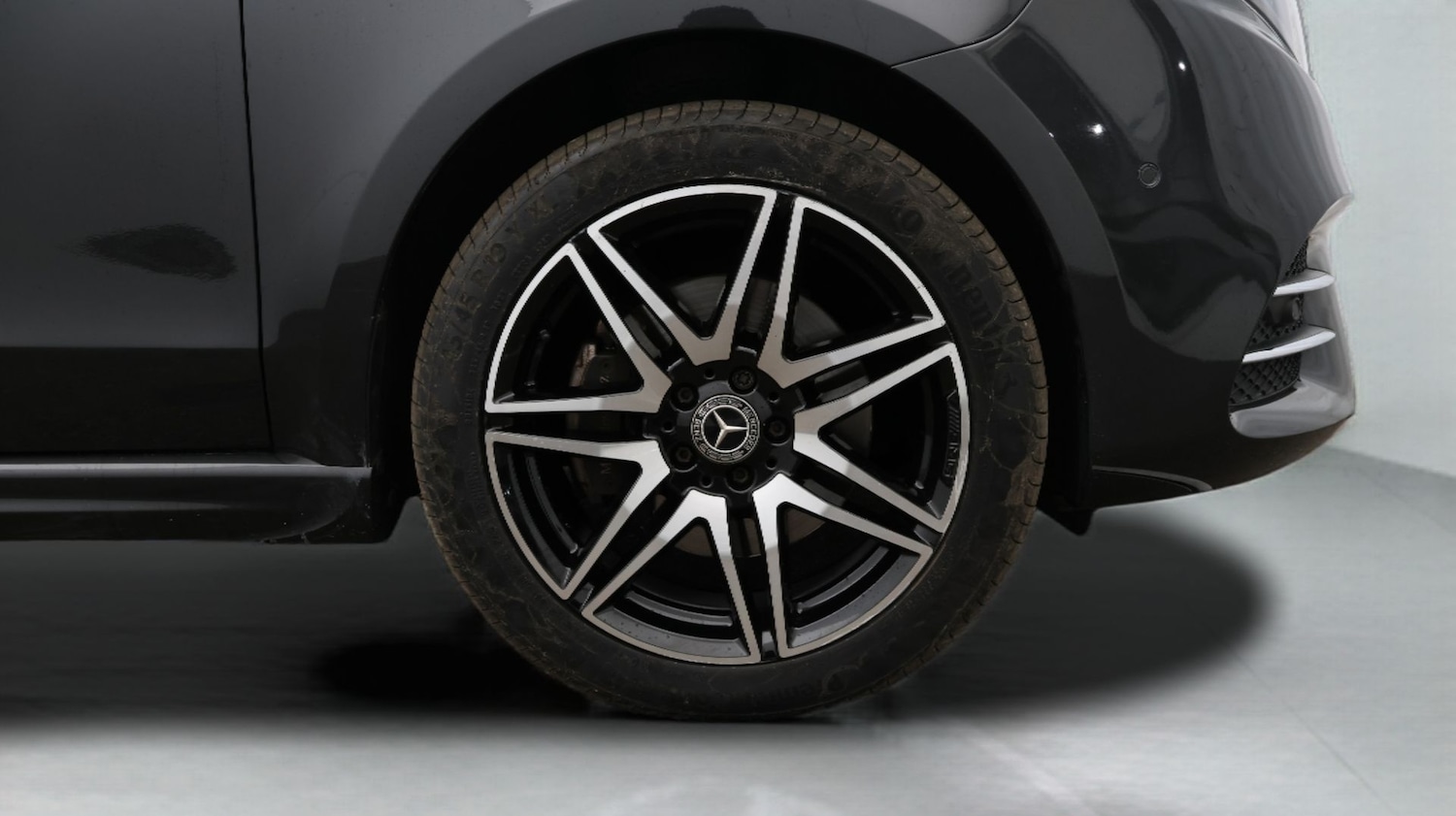 Used Mercedes-Benz V-Class 2023 for sale - 77963031: Photo 18