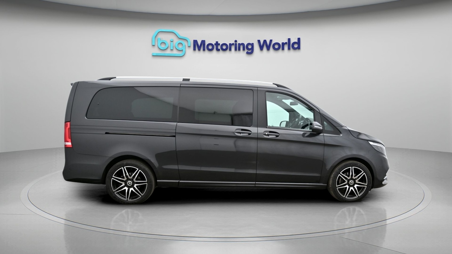 Used Mercedes-Benz V-Class 2023 for sale - 77963031: Photo 8