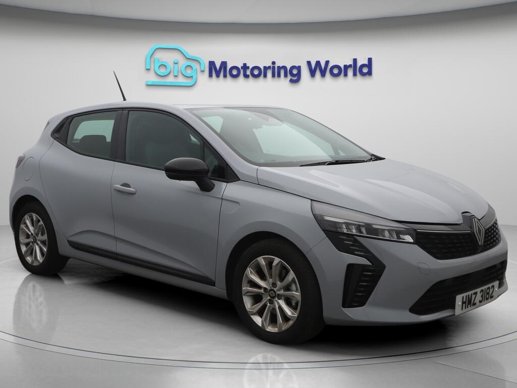 Used Renault Clio 2025 for sale - 76632903: Photo 1