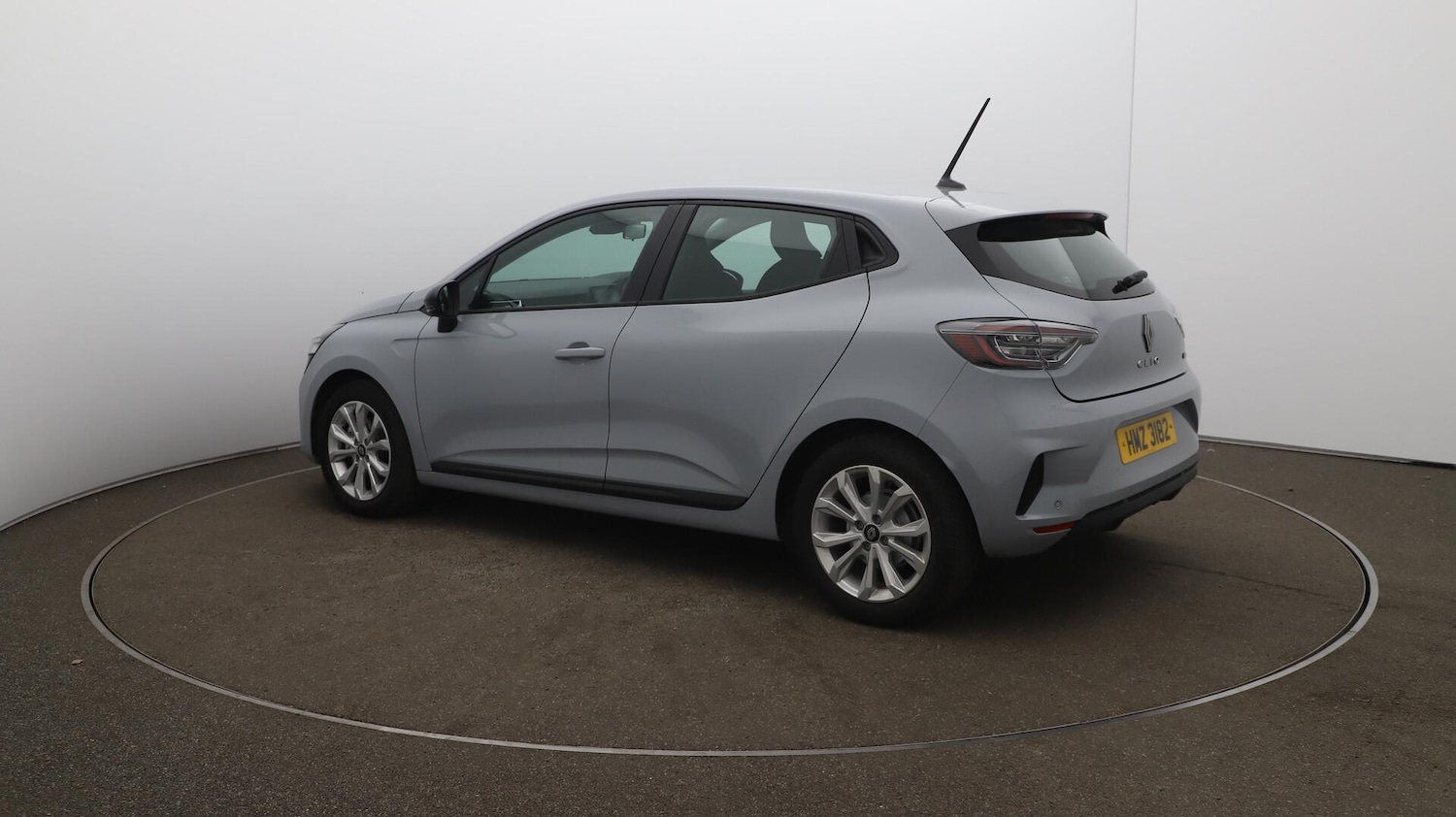 Used Renault Clio 2025 for sale - 76632903: Photo 35