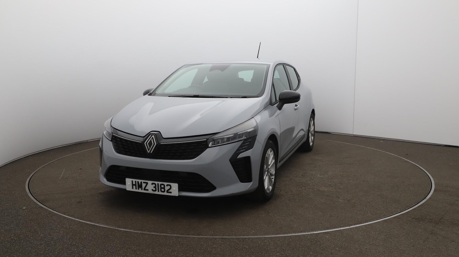 Used Renault Clio 2025 for sale - 76632903: Photo 38