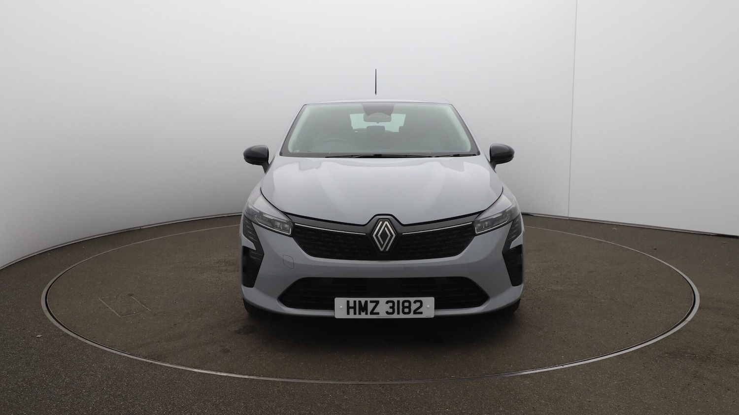Used Renault Clio 2025 for sale - 76632903: Photo 40