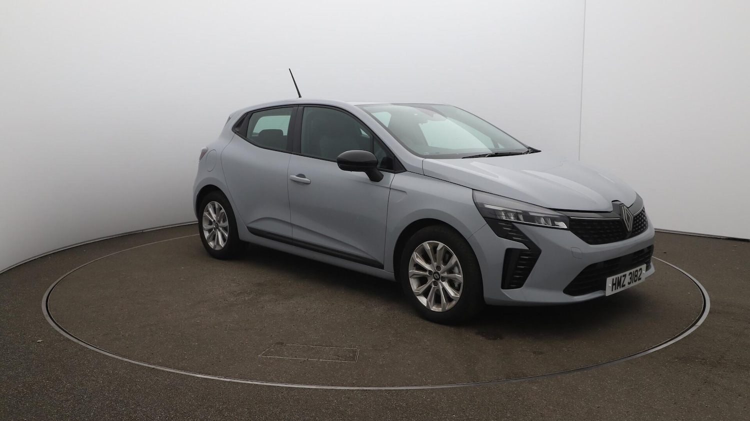 Used Renault Clio 2025 for sale - 76632903: Photo 44