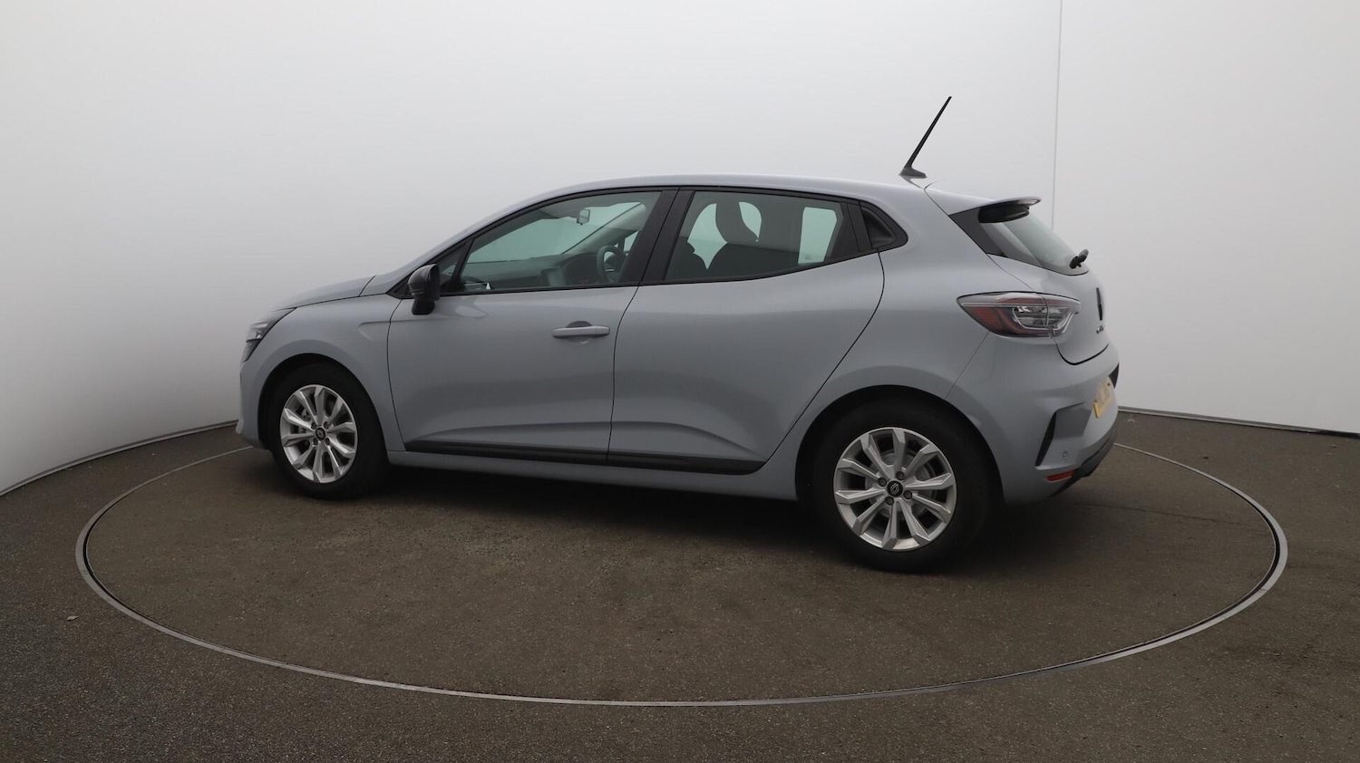 Used Renault Clio 2025 for sale - 76632903: Photo 47