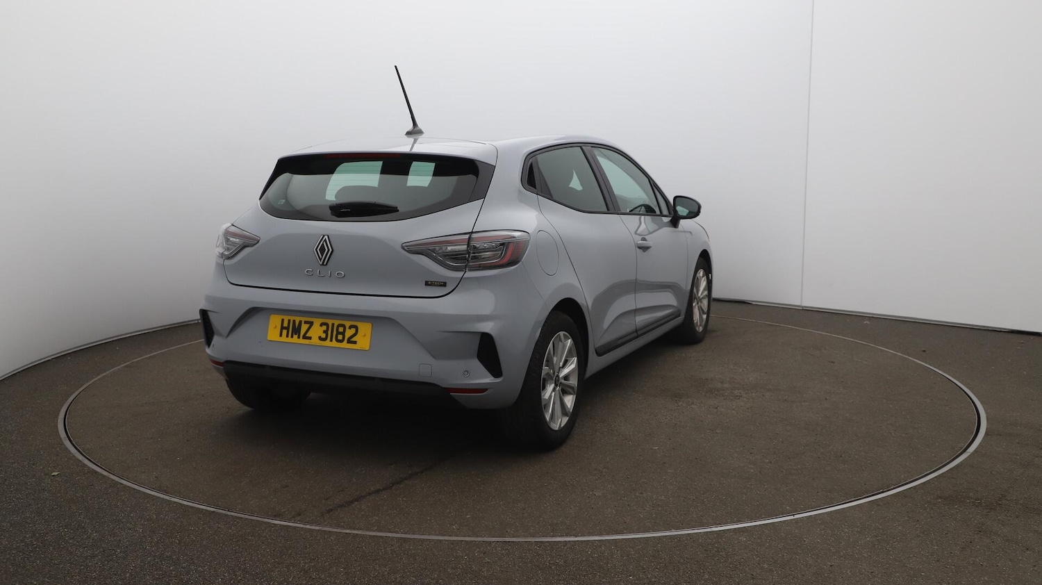 Used Renault Clio 2025 for sale - 76632903: Photo 55