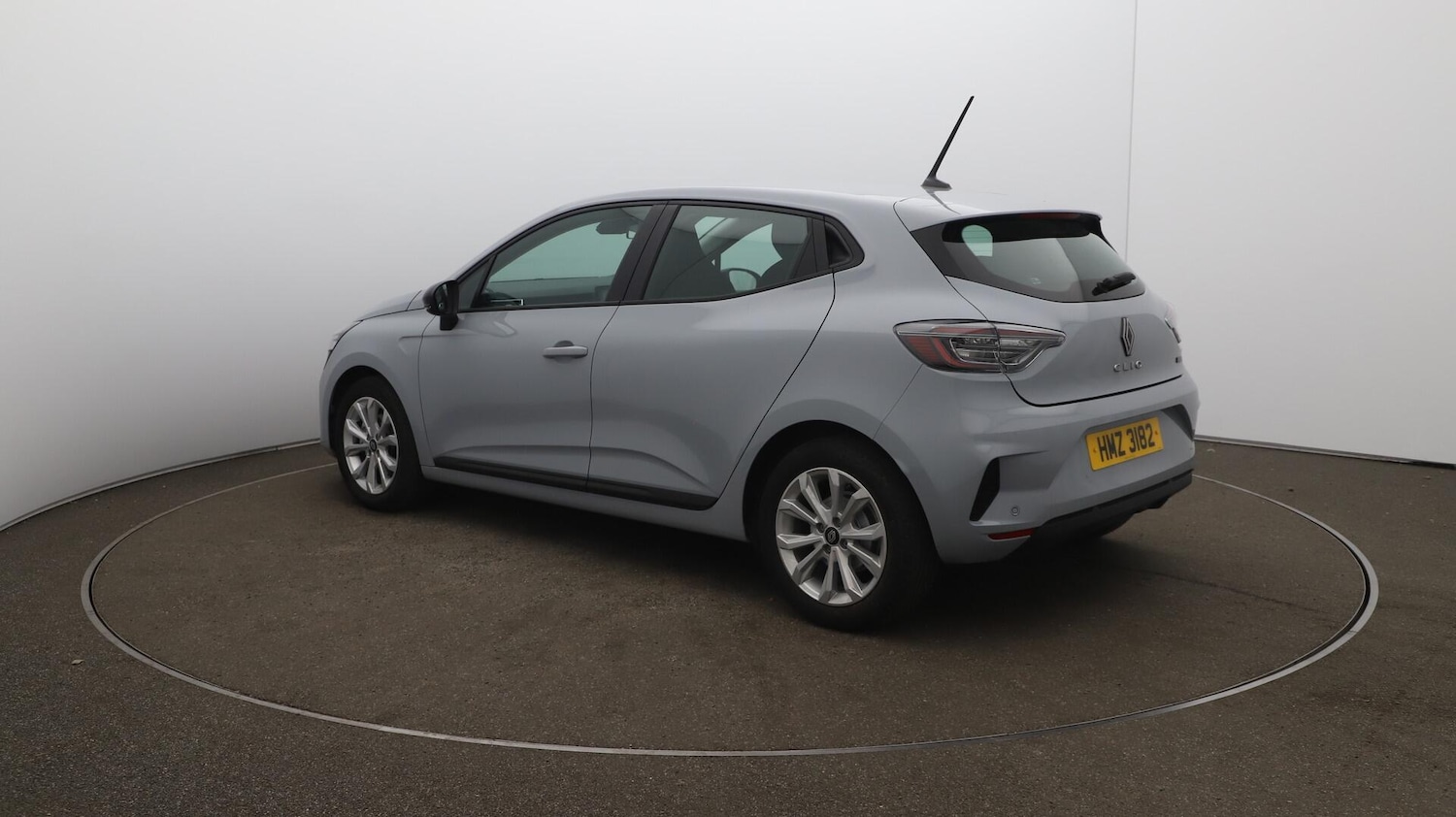 Used Renault Clio 2025 for sale - 76632903: Photo 63