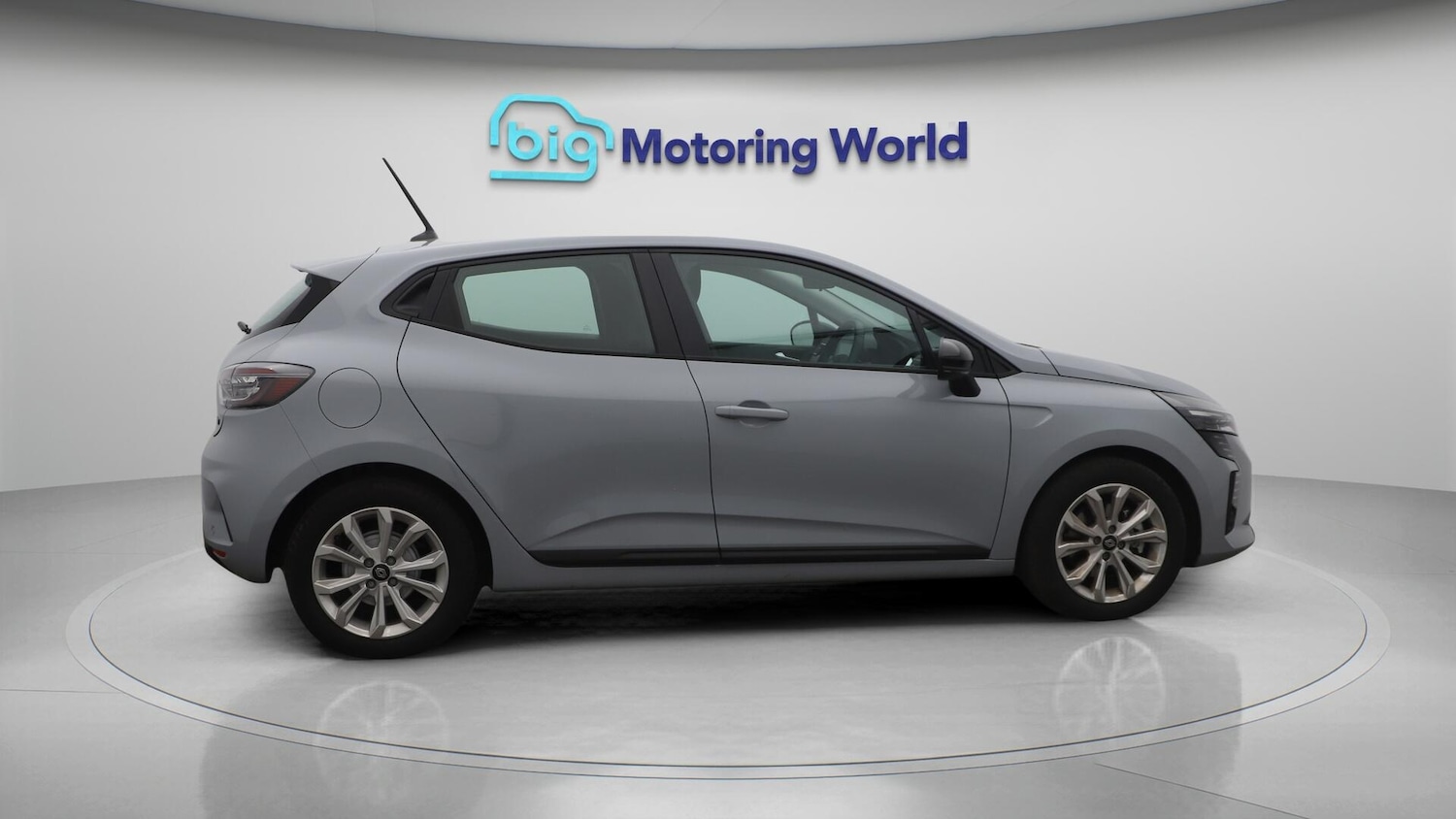 Used Renault Clio 2025 for sale - 76632903: Photo 9