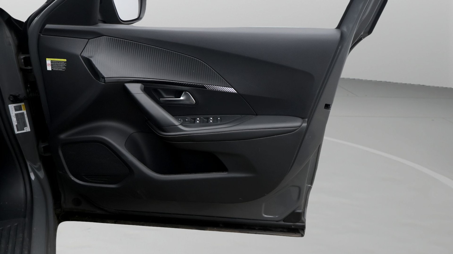 Used Peugeot 2008 2023 for sale - 77581899: Photo 15