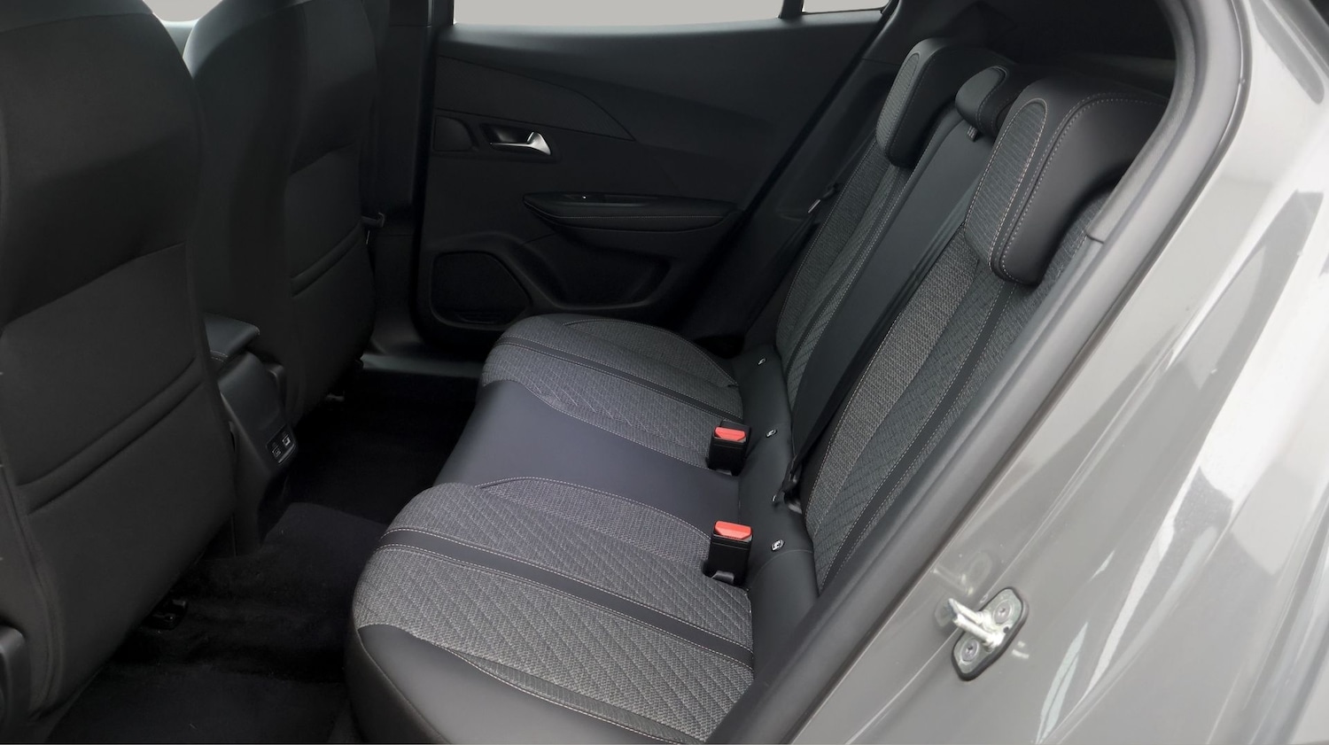 Used Peugeot 2008 2023 for sale - 77581899: Photo 16