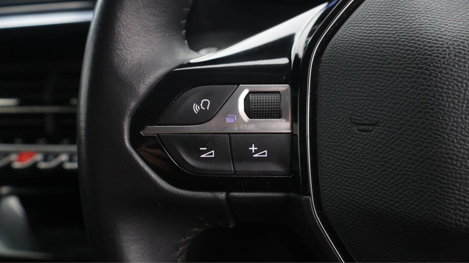 Used Peugeot 2008 2021 for sale - 76512092: Photo 26