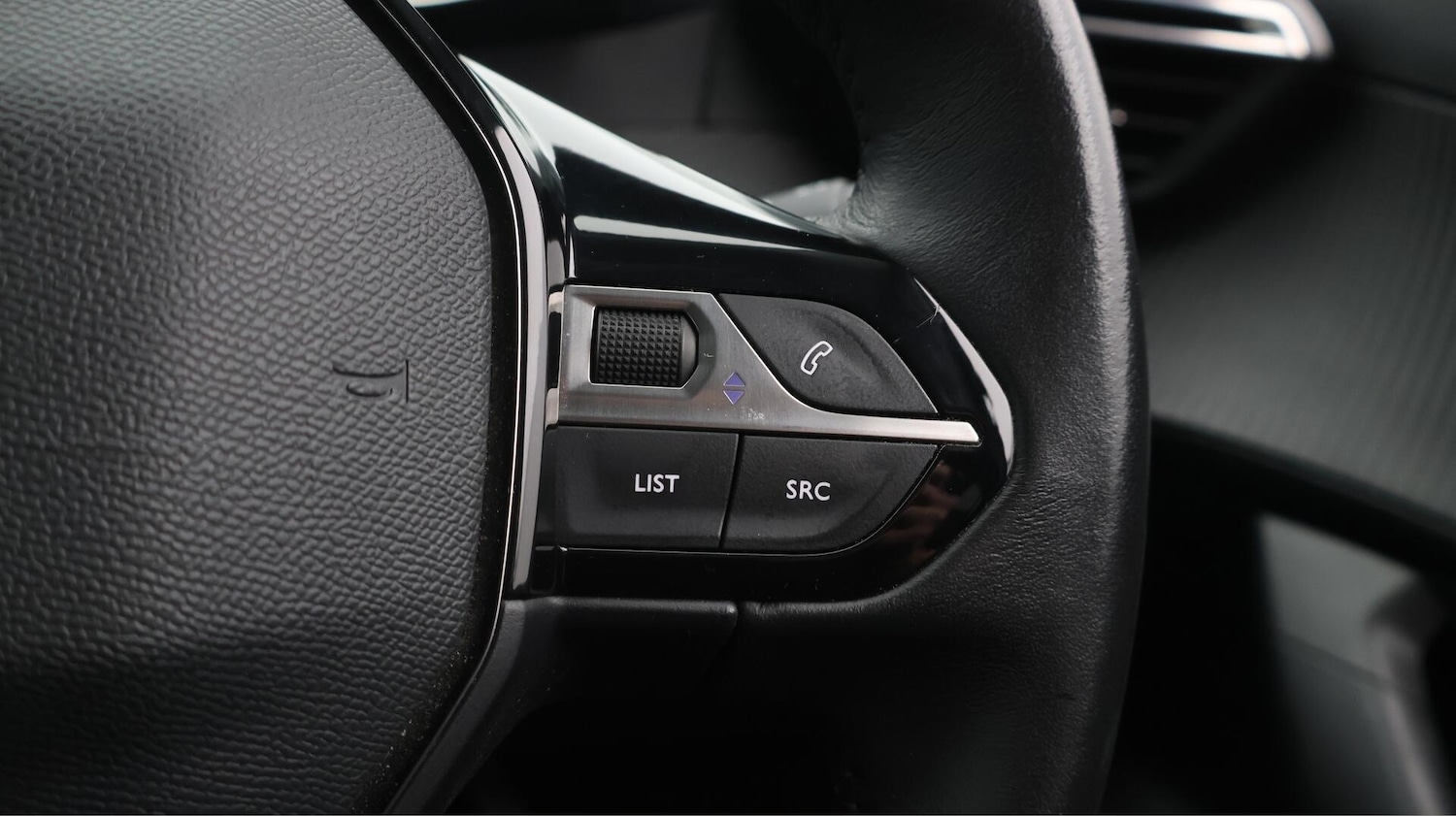 Used Peugeot 2008 2021 for sale - 76512092: Photo 27