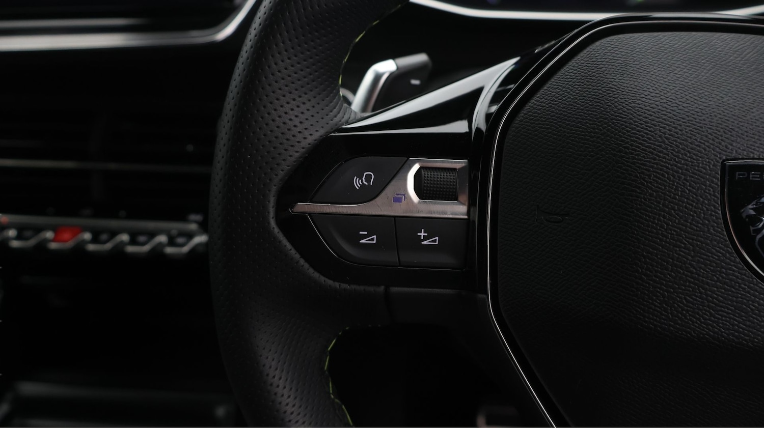 Used Peugeot 2008 2024 for sale - 77201104: Photo 23