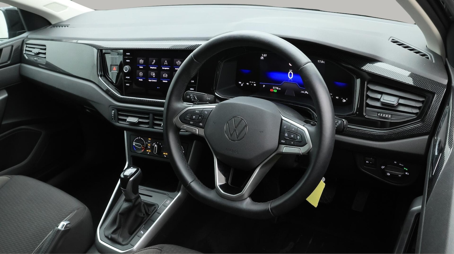 Used Volkswagen Polo 2024 for sale - 76538334: Photo 10