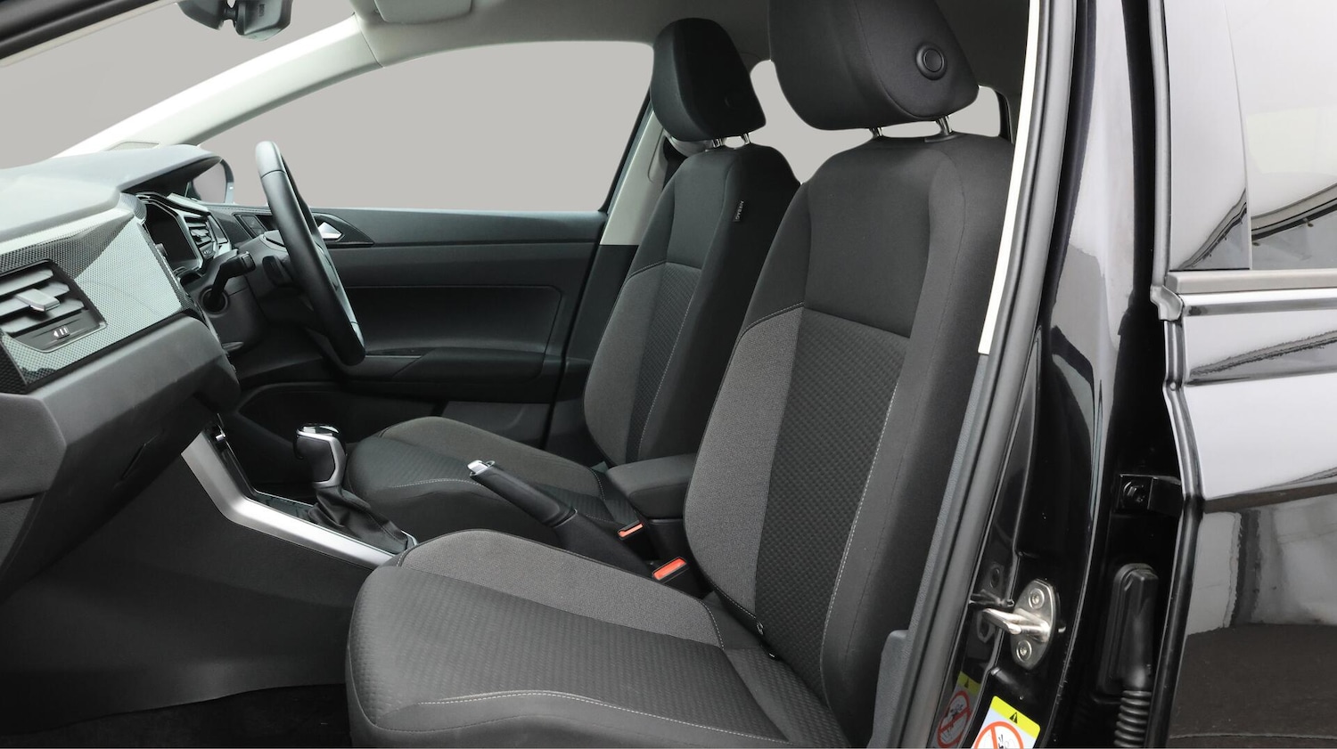 Used Volkswagen Polo 2024 for sale - 76538334: Photo 15