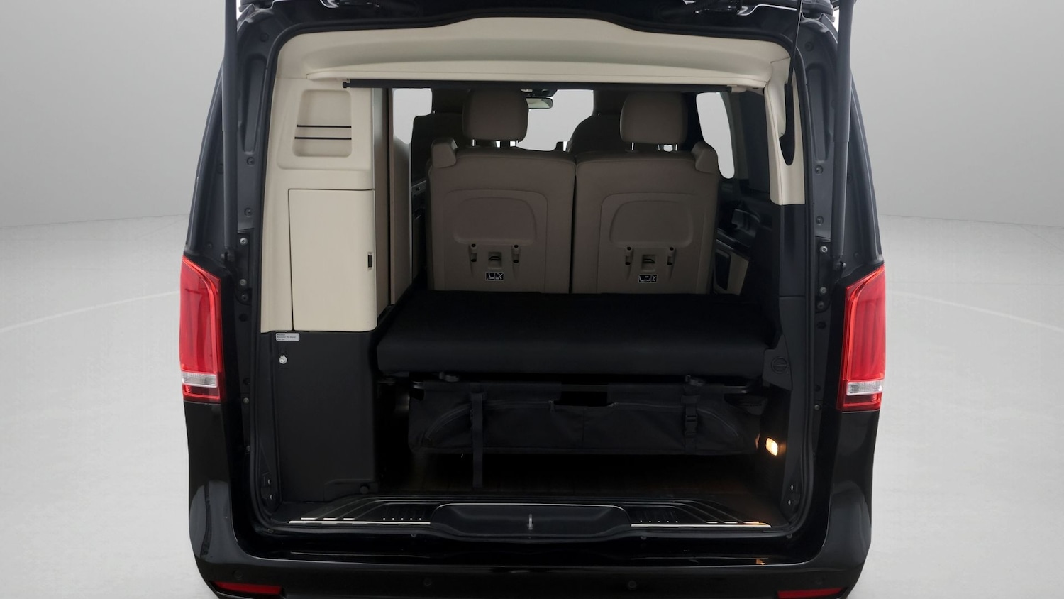 Used Mercedes-Benz V-Class 2021 for sale - 77371480: Photo 23